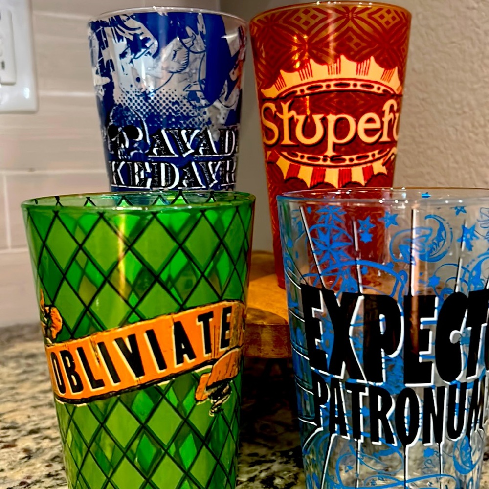 4 Distinct Harry Potter 16oz Glassware